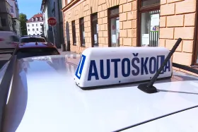 Ve většině krajů stojí autoškola přes dvacet tisíc Ve většině krajů stojí autoškola přes dvacet tisíc