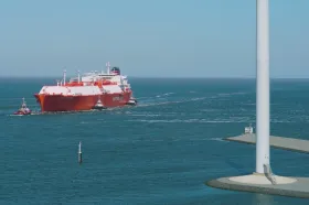 Cesta tankeru s plynem z USA do Nizozemska byla poprvé pod taktovkou ČEZu Cesta tankeru s plynem z USA do Nizozemska byla poprvé pod taktovkou ČEZu