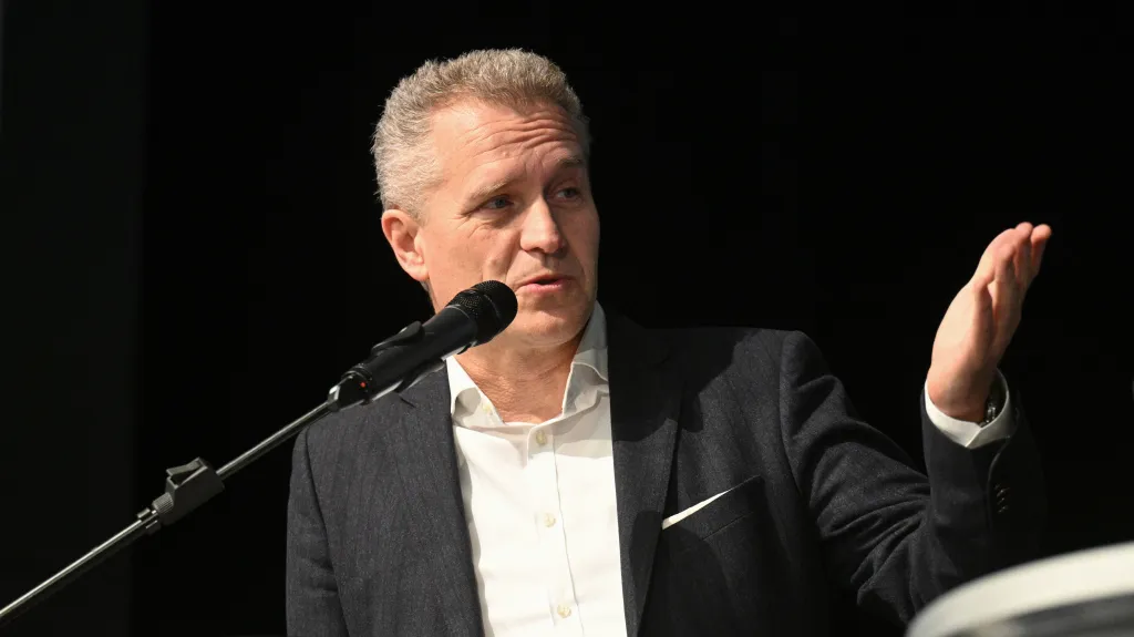 Europoslanci zbavili Bystroně z AfD imunity v případu praní špinavých peněz a korupce Europoslanci zbavili Bystroně z AfD imunity v případu praní špinavých peněz a korupce