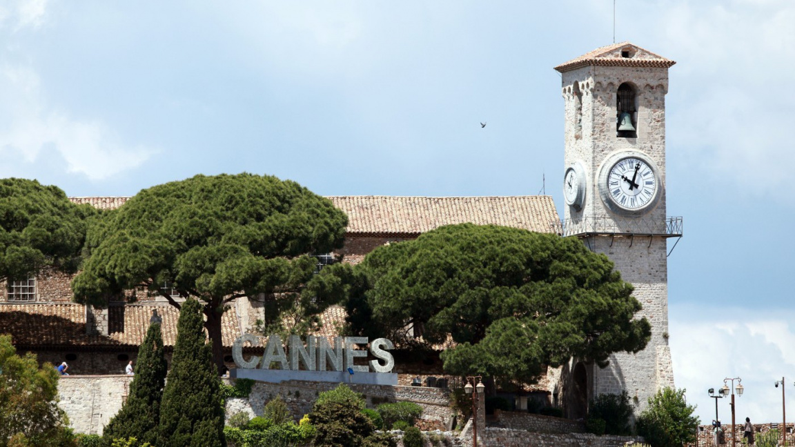 Francii postihl rozsáhlý výpadek proudu, zasáhl i Cannes Francii postihl rozsáhlý výpadek proudu, zasáhl i Cannes