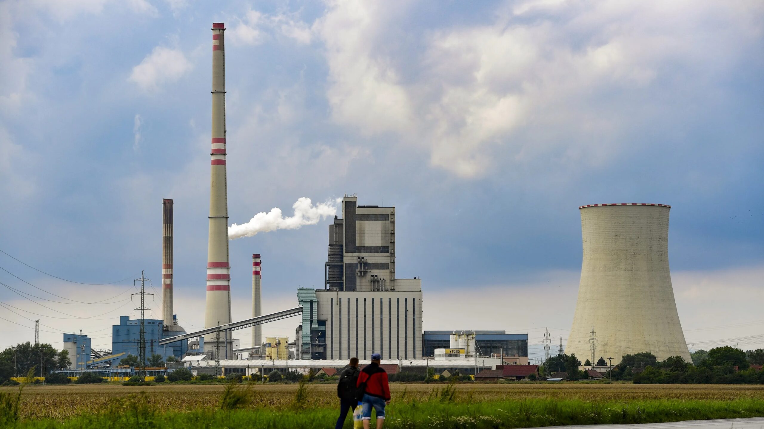 Místo uhlí zemní plyn. Začíná proměna elektrárny Mělník Místo uhlí zemní plyn. Začíná proměna elektrárny Mělník