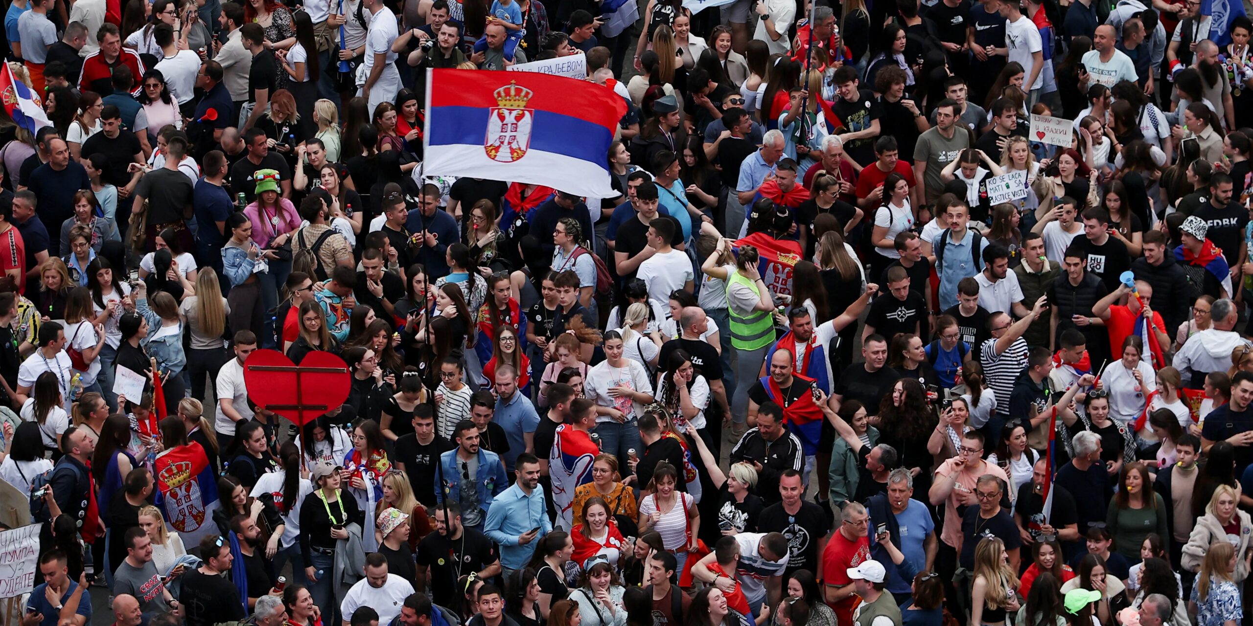 Tragédie v Novém Sadu před půl rokem zažehla srbské protesty Tragédie v Novém Sadu před půl rokem zažehla srbské protesty