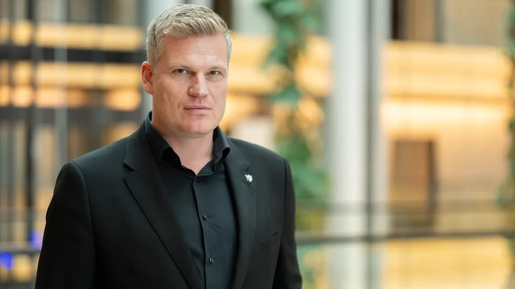 Turek připustil, že nepovolenou rychlostí jel v Česku po D5 Turek připustil, že nepovolenou rychlostí jel v Česku po D5
